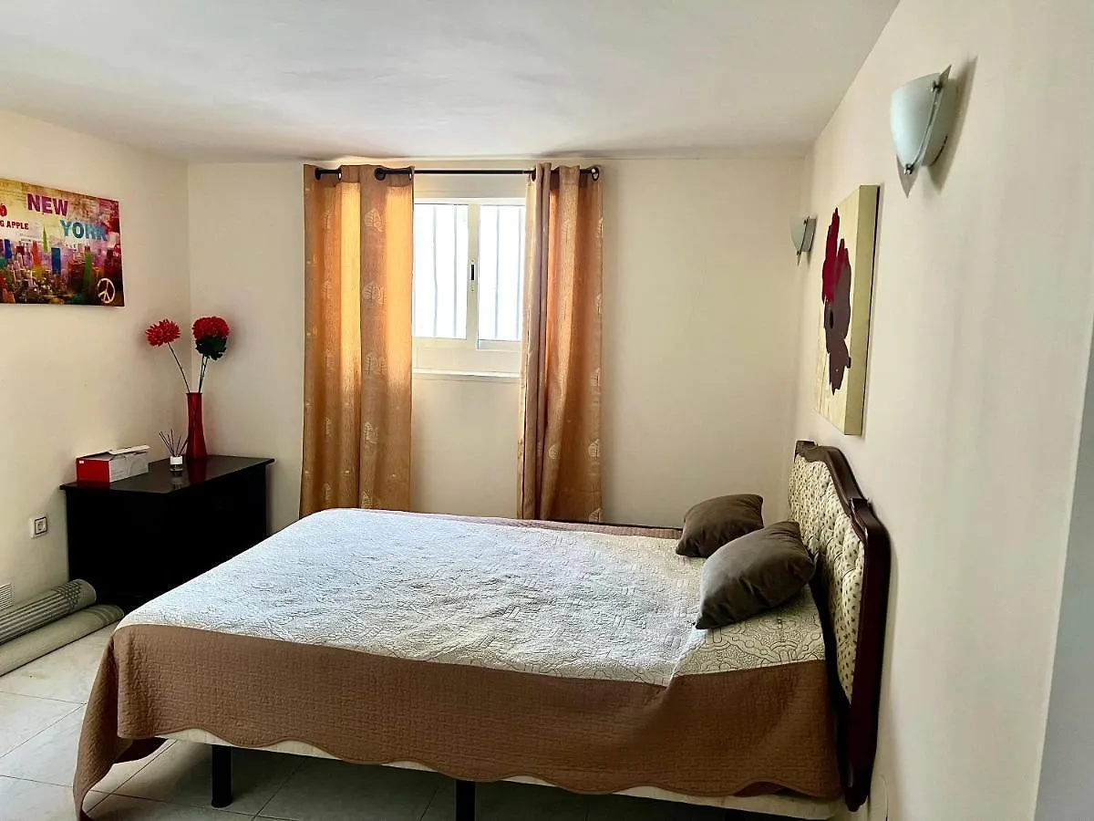 Townhouse In Costa Adeje , Complex Tegueste דירה אדחה